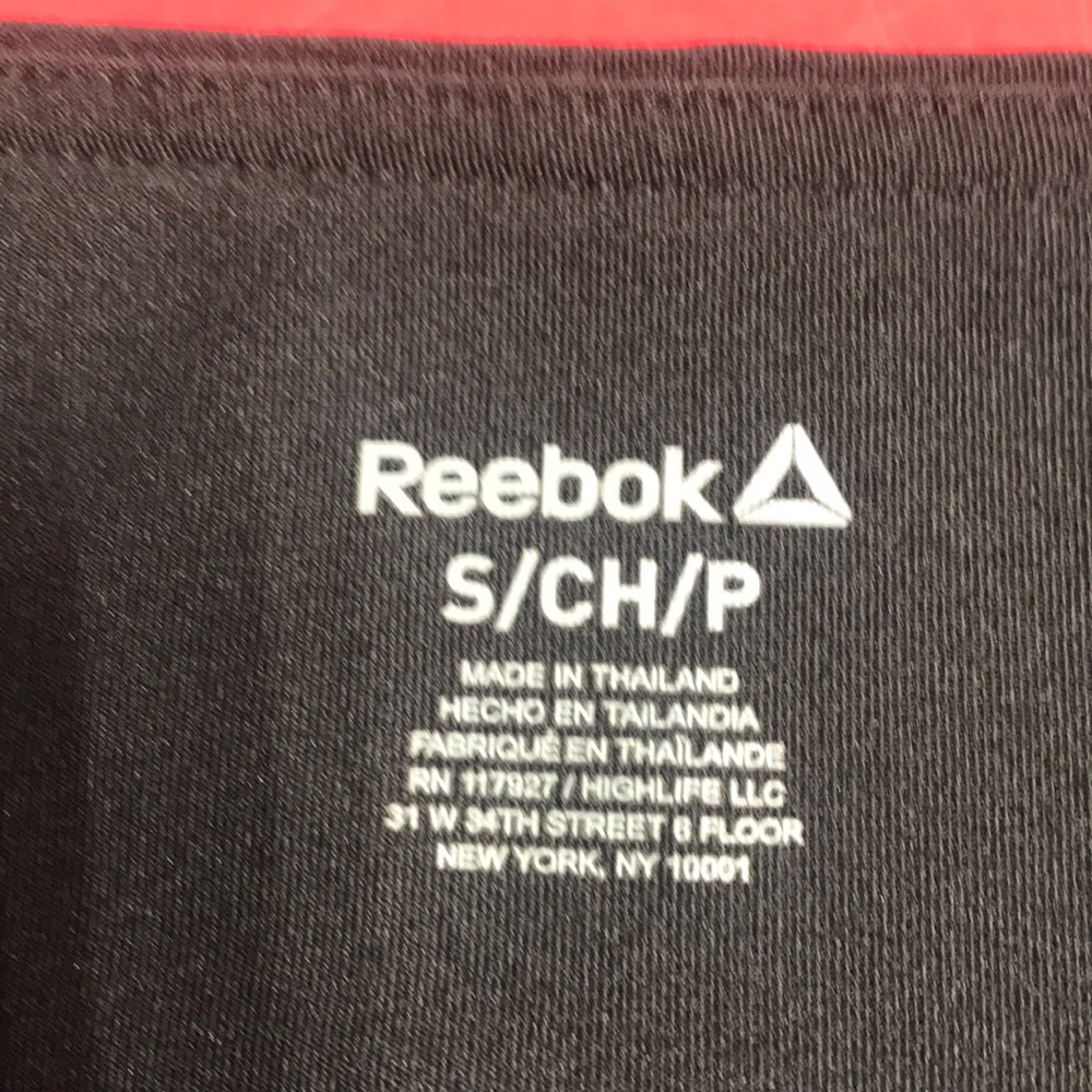Reebok short - Picture 4 of 8